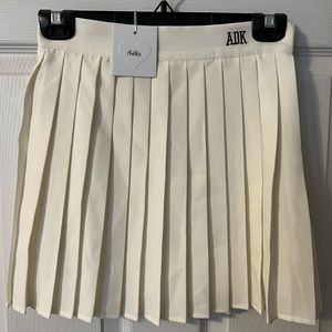 Adika Pleated skirt